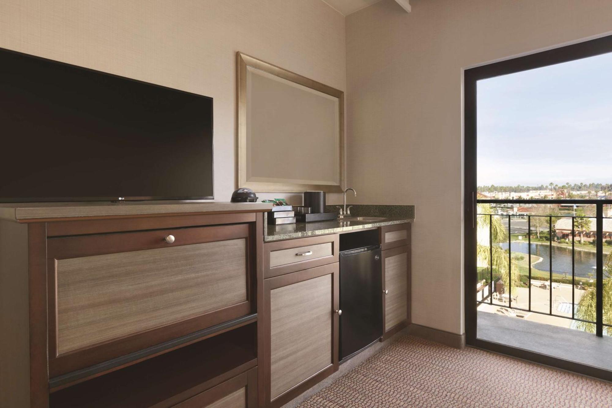 Embassy Suites By Hilton Temecula Valley Wine Country Exterior foto